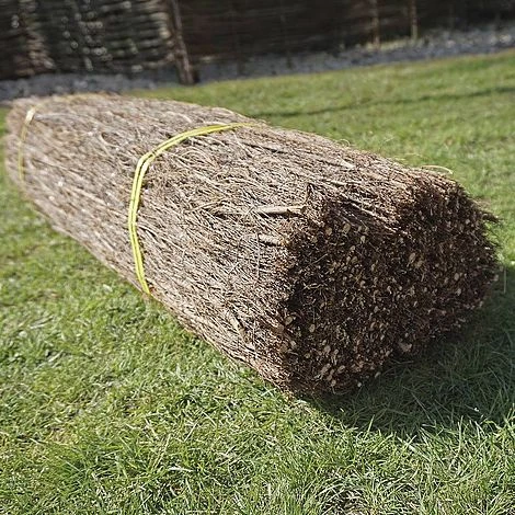 Brushwood Thatch Screen Roll - 1.5X4M(2CM DIAMETER) 4 Brushwood Thatch Screen Roll - 1.5X4M(2CM DIAMETER) - Image 4
