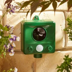 Pest XT Ultrasonic Battery Powered Repeller -Garden Central Sales Store G1113 Pest XT Cat Repeller 1000x1000 2